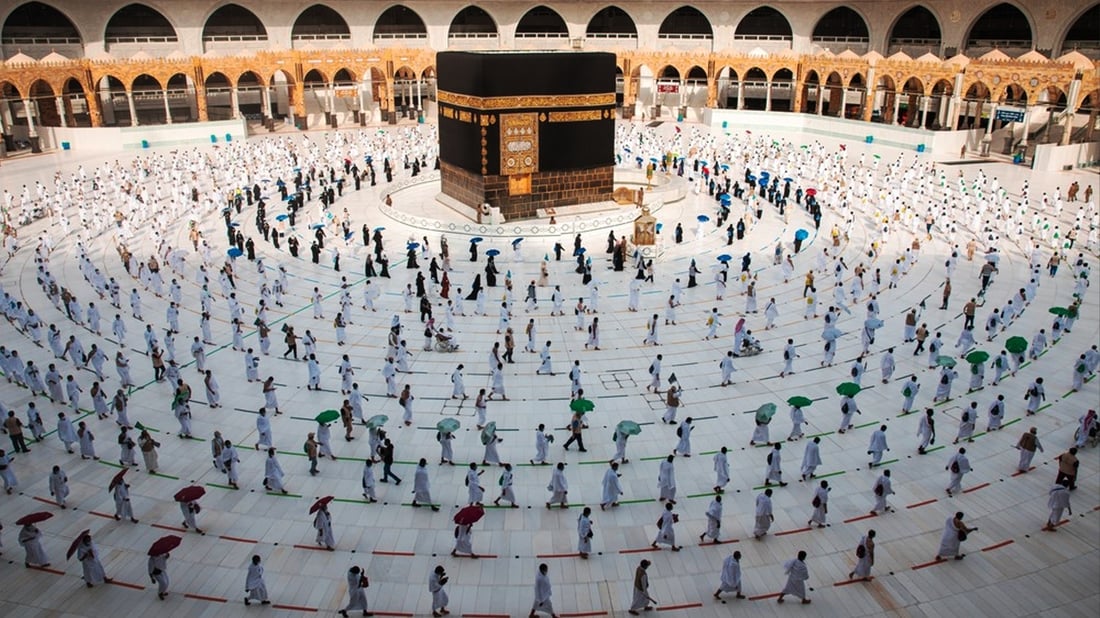 سبه‌ینێ سێبه‌ر له‌سه‌ر كه‌عبه‌ بزر ده‌بێت