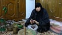 “العارفة” شكرية تتحدى مدينة الطب: أعالج مرضى الكبد بموهبة عائلية وهذه أدواتي
