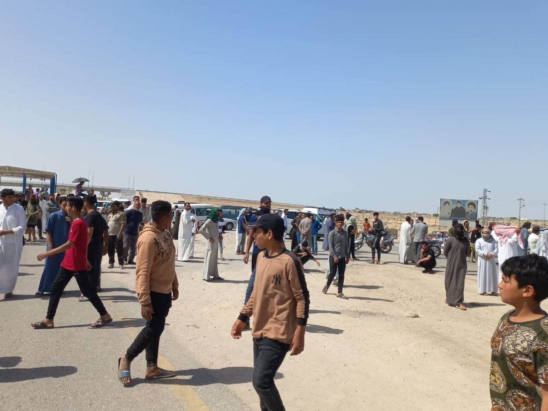 صور: تظاهرة غاضبة في الحر.. أهالي الشريعة والأنوار بلا ماء منذ شهرين