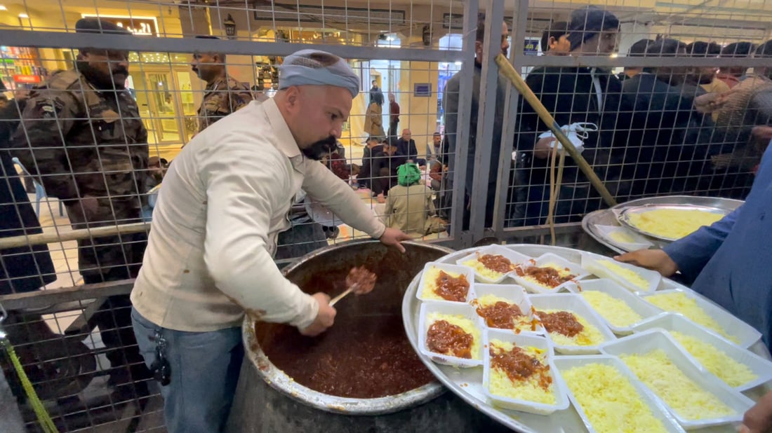 Najaf iftar service doubles daily meals for shrine visitors