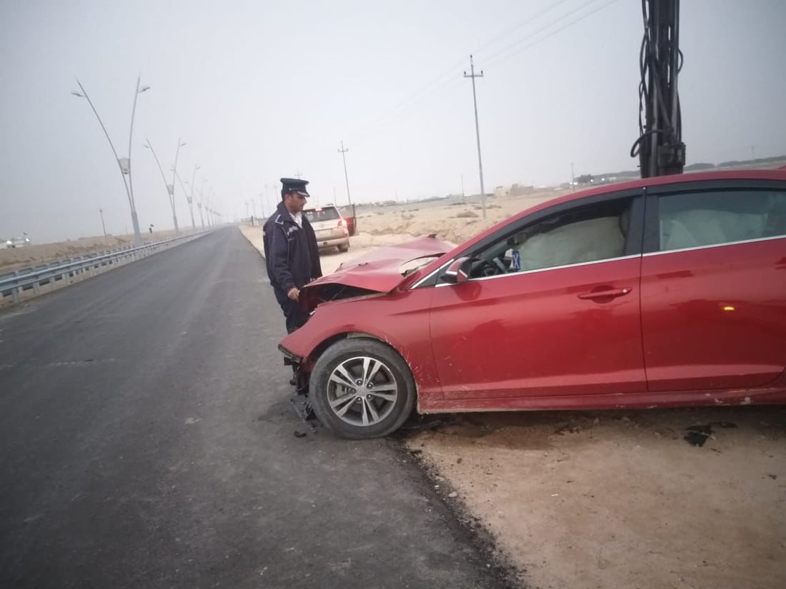 “الإيرباكات” لم تنقذ الطفلة.. “سوناتا” تحطمت بـ “كابسة سياج” في البصرة (صور)