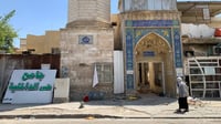 صور: شركة مقاولات تهدم جامع 