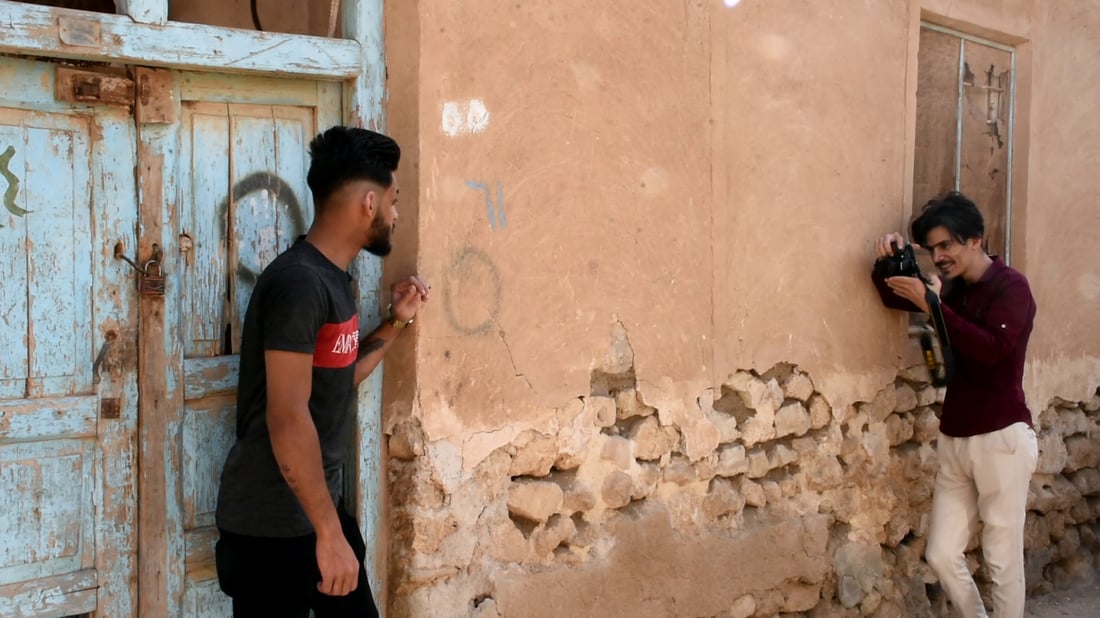 صور: خيام الكورنيش وقطارات وبيوت عتيقة تجذب محبي جلسات التصوير في حديثة