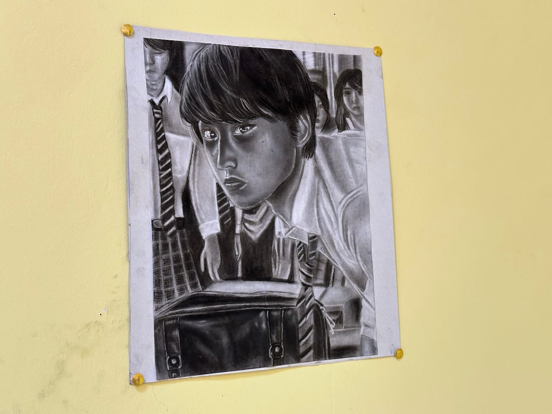 ناريمان العبيدي من حديثة.. عمرها 18 عاماً لكن الجميع وقف يتأمل أعمالها (صور)