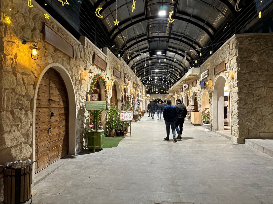 صور من ليالي رمضان الساحرة على ضفة الخابور في زاخو.. العوائل تتنزه قبل السحور