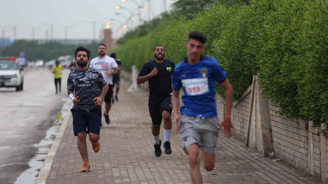 البصرة: ماراثون خيري يجمع تبرعات لمساعدة عائلة متعففة