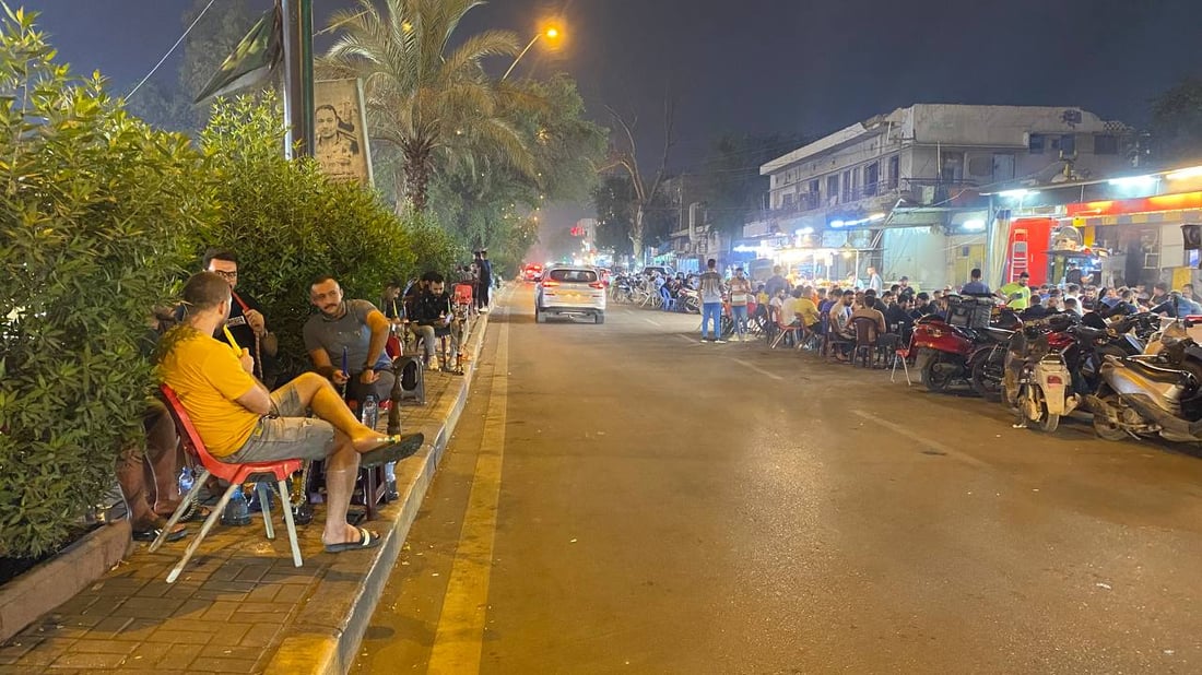 تنام بغداد وهي لا تنام.. الكسرة تجبر “فالح أبو العمبة” على السهر حتى الصباح (صور)