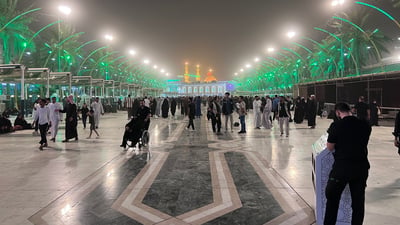 تحذير للزائرين.. عاصفة ترابية تضرب مرقدي الإمامين الحسين والعباس