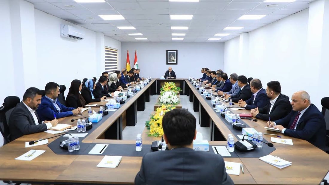 کۆبوونەوەی وەزیری شارەوانی لەگەڵ سەرۆک شارەوانی و فەرمانگە خزمەتگوزارییەکانی هەولێر - وێنە: وەزارەتی شارەوانی