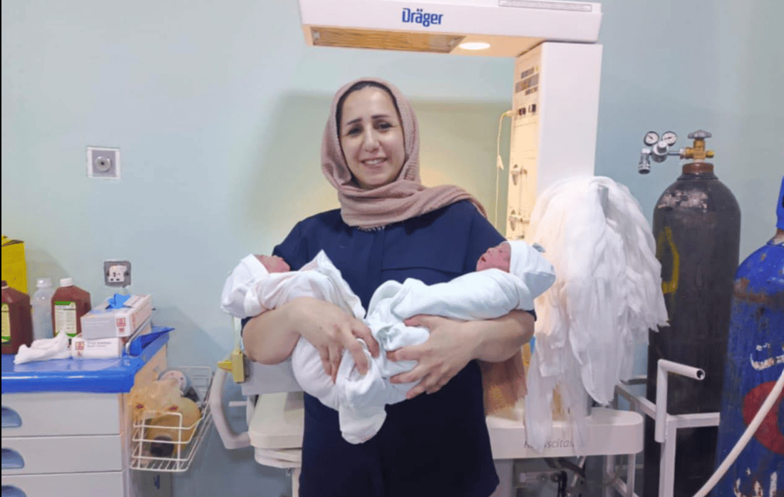 یەکەم لە دایکبوون لە یەکەم رۆژی جەژن دوانەیەک بوون 