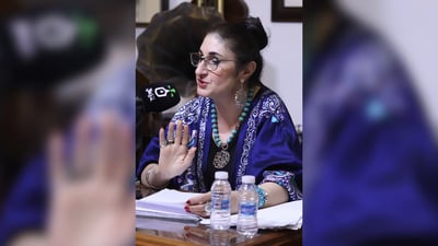 Iraqi poet Reem Qais Kubba recites her poetry after two decades of exile in Baghdad