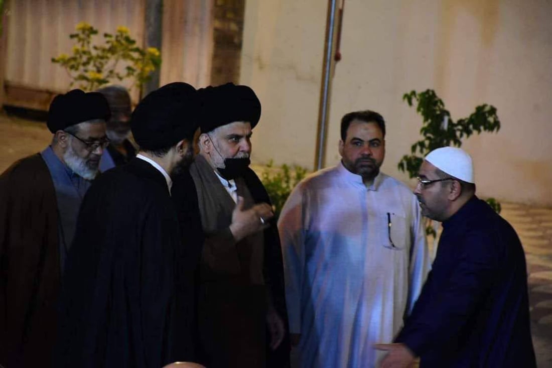 فيديو وصور: الصدر يزور إحدى الحسينيات في النجف