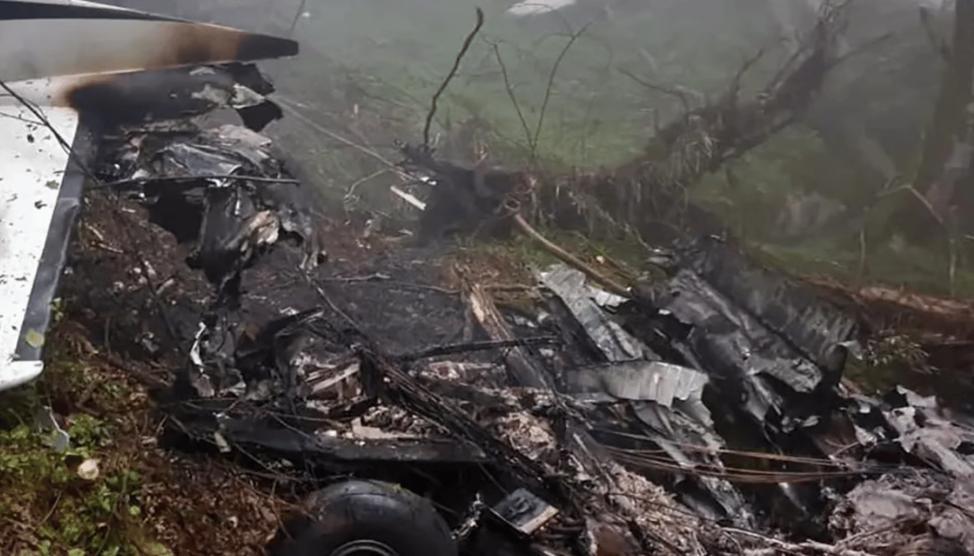 964 ساغکردنەوە بۆ وێنەی ئەو فڕۆکەیە دەکات کە گوایە رەئیسی تیادا بووە