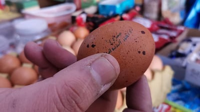 الناس يقترضون.. قنينة الزيت في الديوانية بـ 3 آلاف دينار.. والبيض بـ 5
