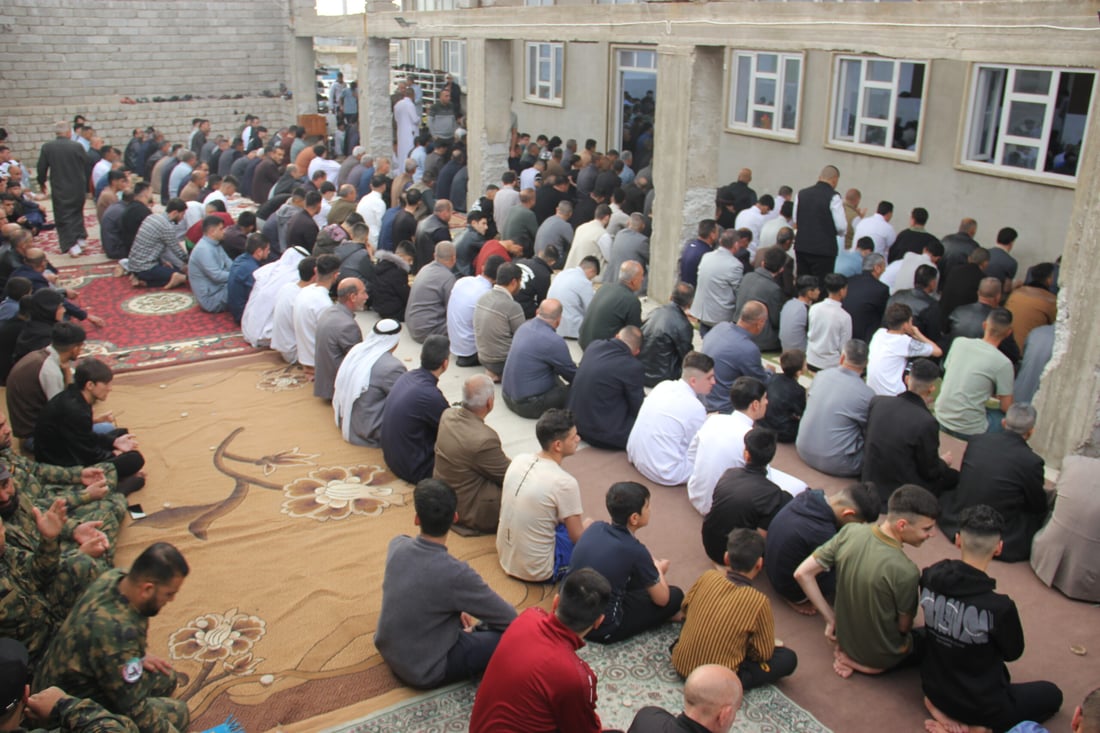 معتمد السيستاني ينقل رسالة من المرجعية في خطبة العيد بتلعفر (صور)