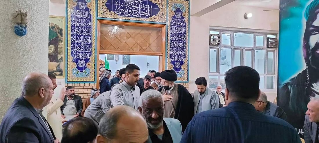 فيديو وصور: الصدر يزور إحدى الحسينيات في النجف