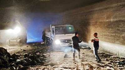 به‌مشه‌وه‌ ژێر پردى سه‌یداوه‌ى هه‌ولێر پاككرایه‌وه‌