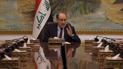 المالكي يحذر من سقوط العملية السياسية ويثمن حملة تدقيق المرشحين