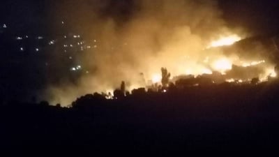 زیاتر لە 11 كاتژمێرە گوندی ئێندزێی بناری قەندیل دەسووتێت