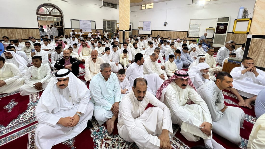 صور من الزبير: صلاة العيد في جامع الرشيدية عقبها فطور جماعي