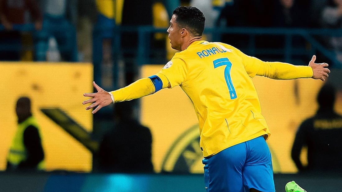 کریس دیسان هاتریکى کرد