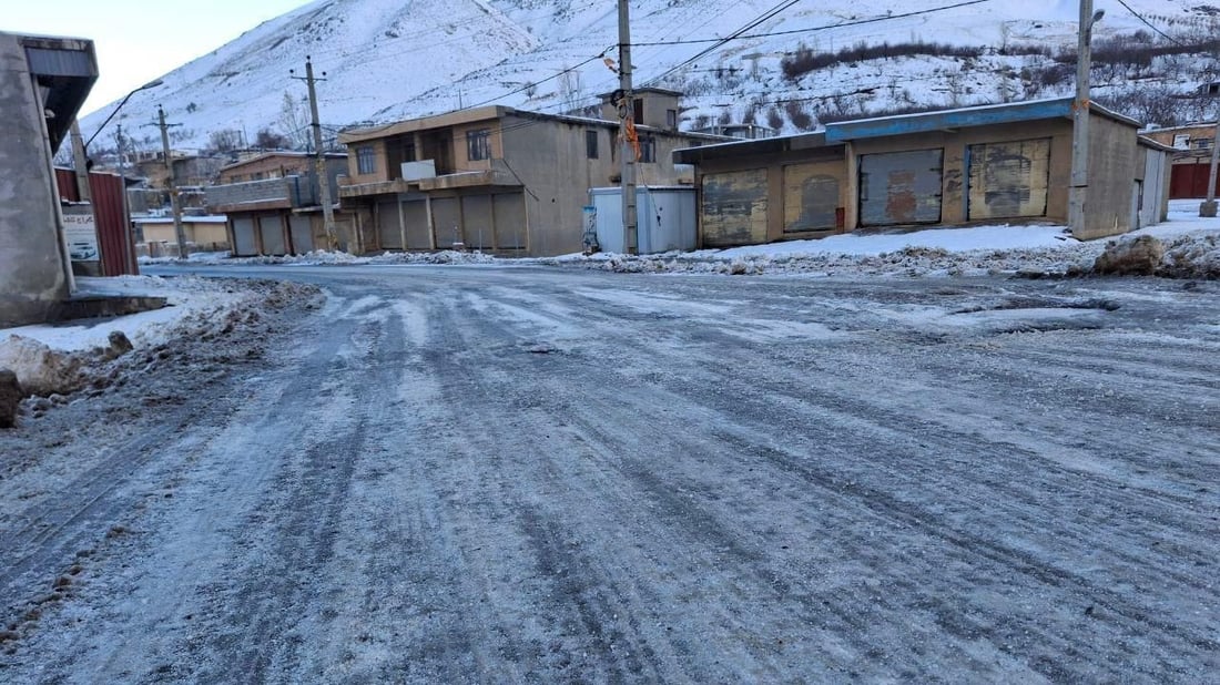 بەستەڵەکی رێگای حاجی ئۆمەران بە ئاسانی ناتوێتەوە؛ بێ زنجیر هاتوچۆ مەکەن