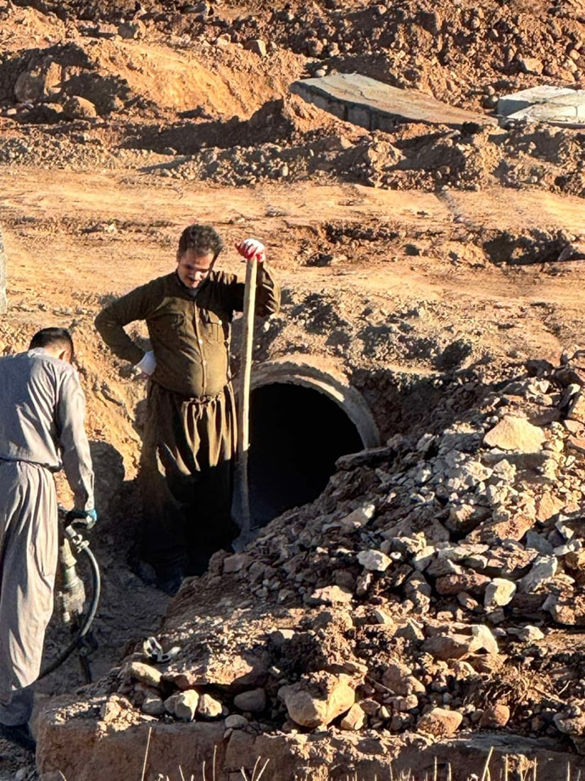 گوندێكی سه‌نگاو حكومه‌ت رێگاى بۆ دروستكردن و خۆشیان قه‌نته‌ره‌ و پرده‌كان