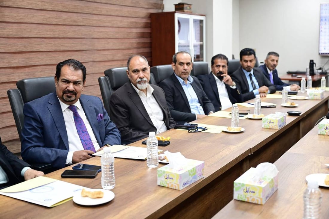 بليغ أبو كلل يستضيف عدداً من المحللين السياسيين لتوضيح إجراءات منع الظهور