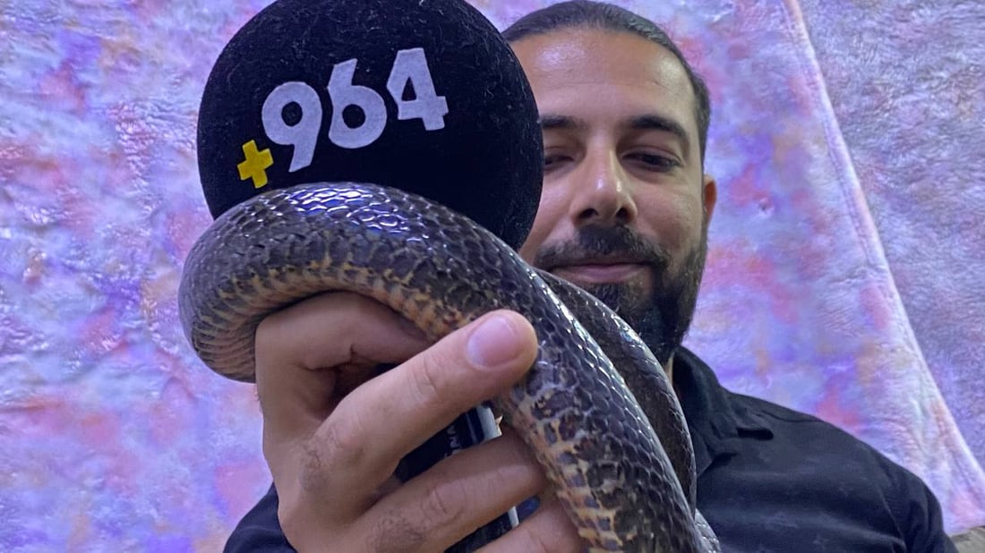 أحمد أيضاً “يرقص مع الثعابين يومياً”.. لا تقتلوا العربيد الأسود إنه صديقكم! (فيديو)