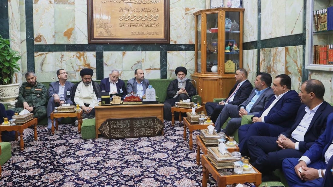 صور: محافظ واسط يلتقي ممثل المرجعية ويتفق مع الزيدي على إنشاء مجمعات سكنية