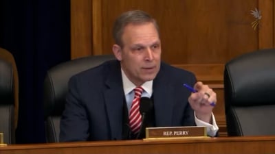 “کارەسات چاوەڕێی کورد دەکات”