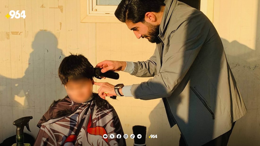 چەند گەنجێک بەخۆڕایی قژی منداڵی خێزانە کەمدەرامەتەکان چاک دەکەن