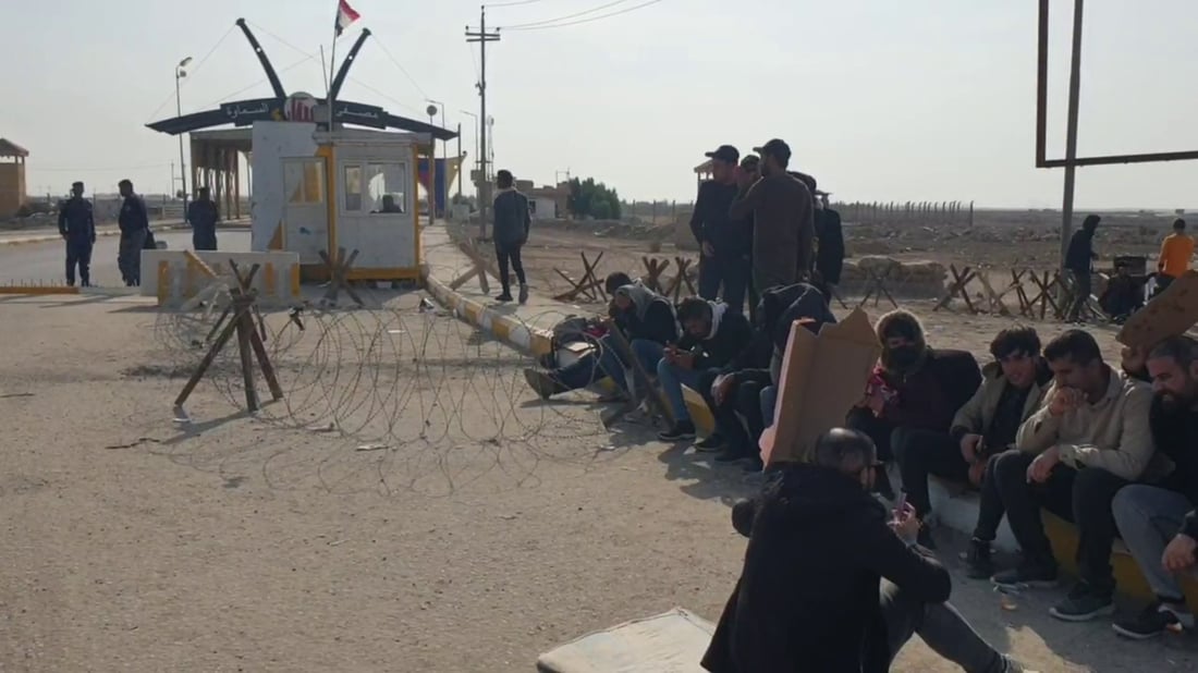 مصفى السماوة النفطي مغلق منذ يومين للمطالبة بتجديد عقود الأجراء (صور)