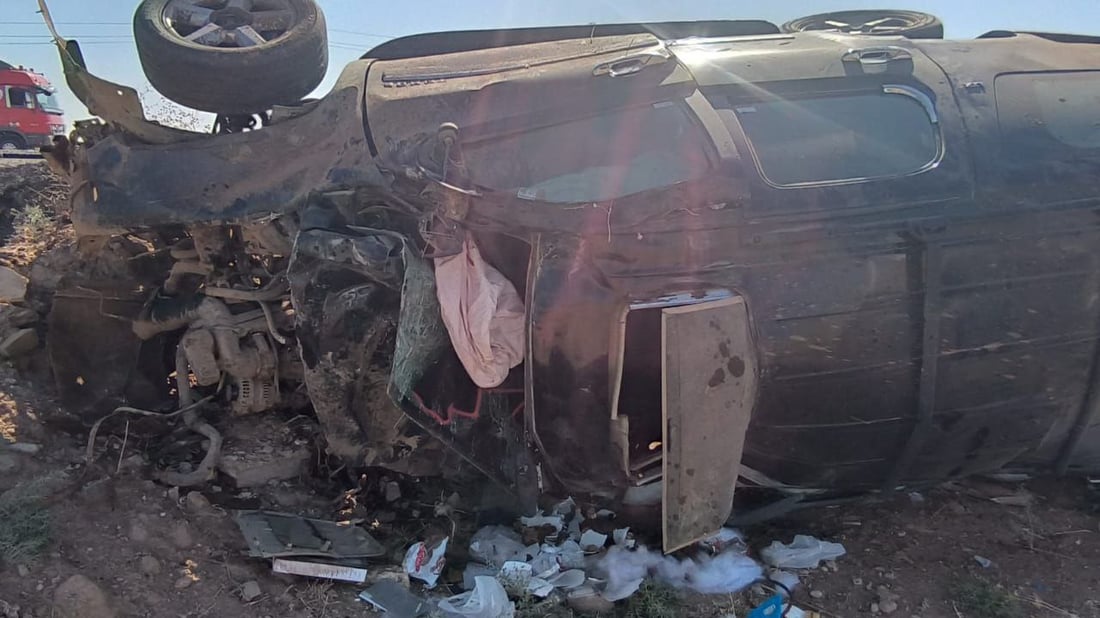 محرك “التاهو” طار في الهواء.. مصرع 6 أشخاص بحادث مروع بين 4 سيارات (صور)