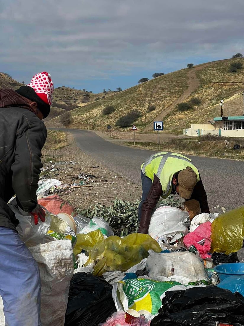 به‌شێك له‌ گونده‌كان زبڵ و خاشاك بە په‌رش و بڵاوی فڕێدەدەن