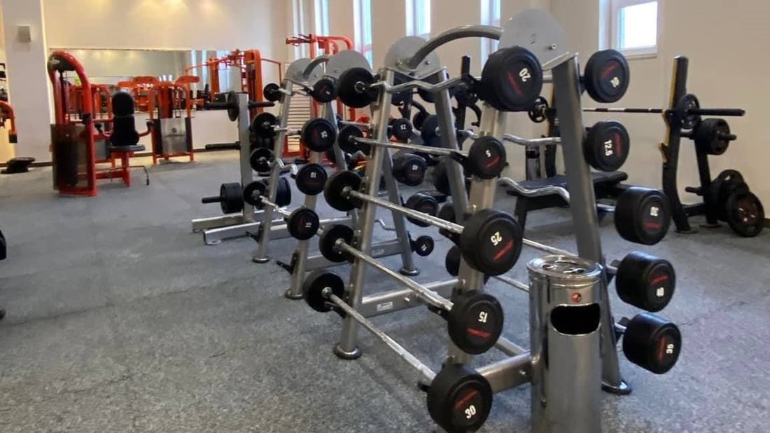 صور: مسبح ورياضة ومدربون في بسماية.. لا تذهبوا إلى بغداد ونحن نعمل 24 ساعة