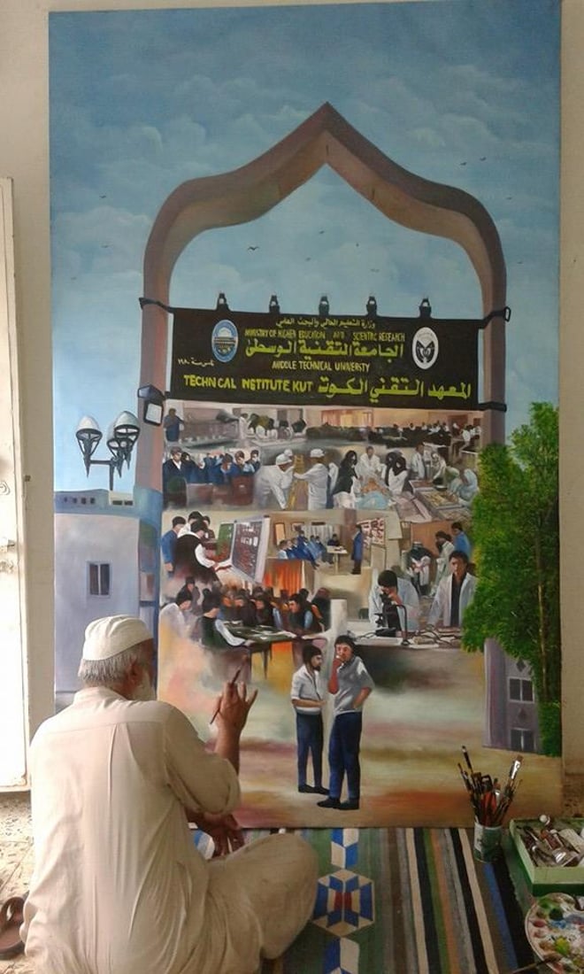 “بالدشداشة والعقال”.. ستيني بموهبة فطرية يُجسّد طبيعة الريف بلوحات عالمية