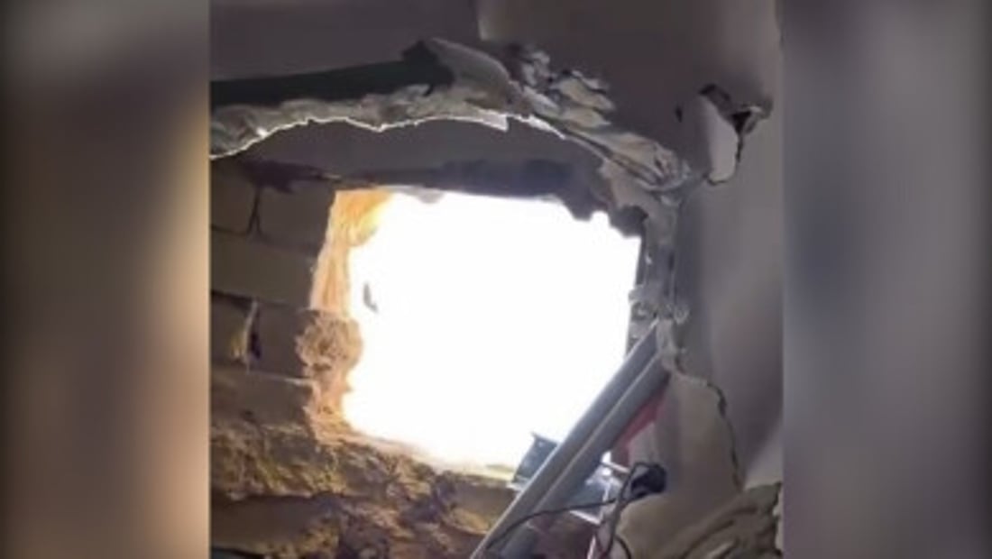 Thieves cut through roof to rob Basra jewelry shop