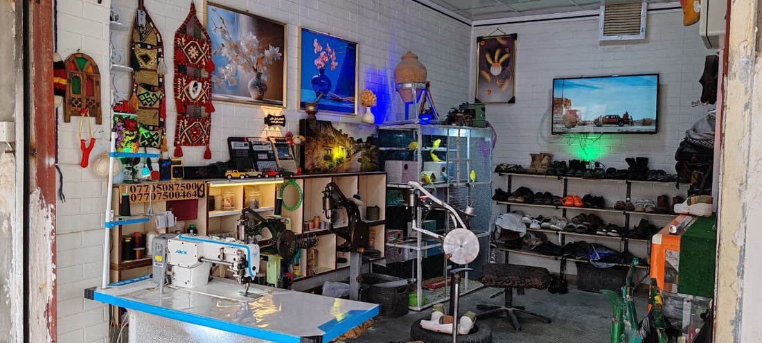 کۆنترین پینەدۆزى دوزخورماتوو بە قاچێکەوە کار دەکات