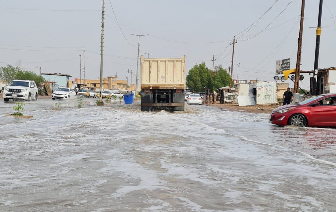 صور من السماوة اليوم: الأمطار أغرقت شوارع حي الصدر والضجرية والعسكري