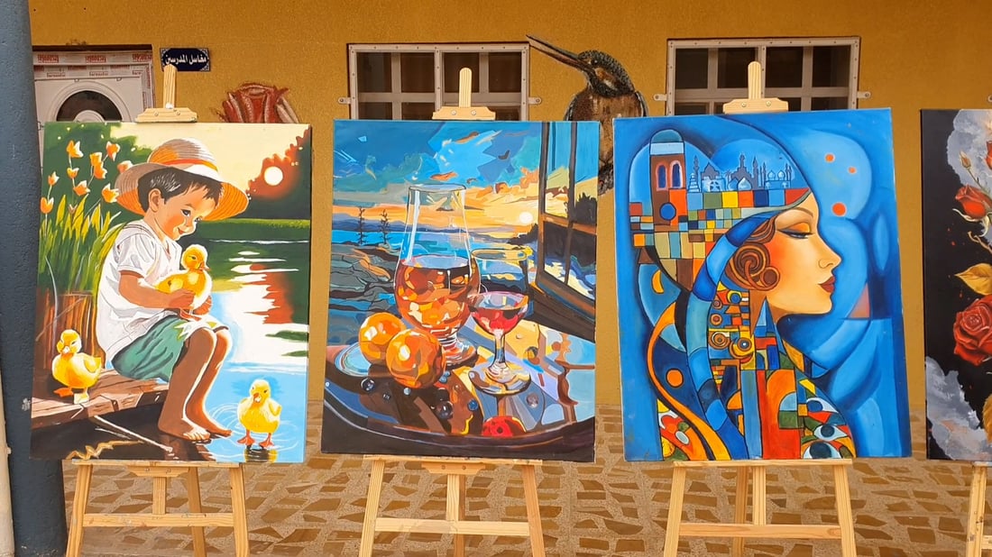 أكثر من 100 لوحة فنية.. فتيات تلعفر يرسمن معالم مدينتهن وشخصيات بارزة (صور)