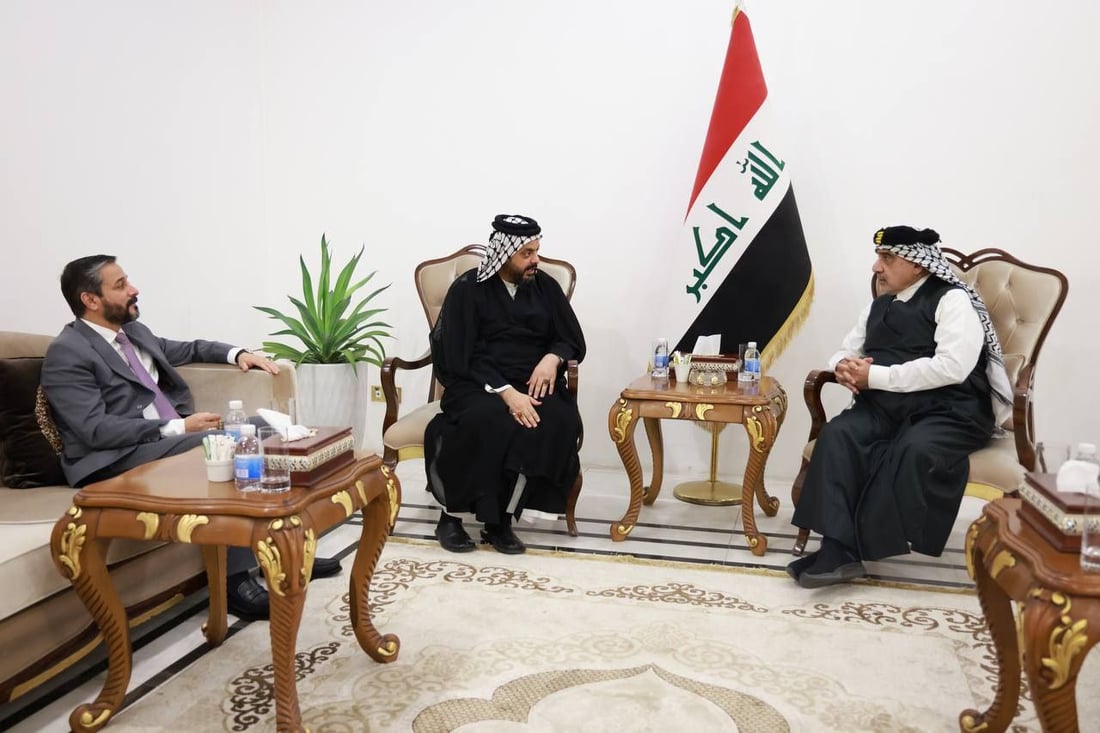 صور: عادل عبد المهدي وقيس الخزعلي بالزي العربي