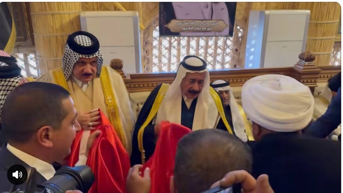 العتبة الحسينية تنفي إهداء راية الإمام إلى إحدى الشخصيات العشائرية