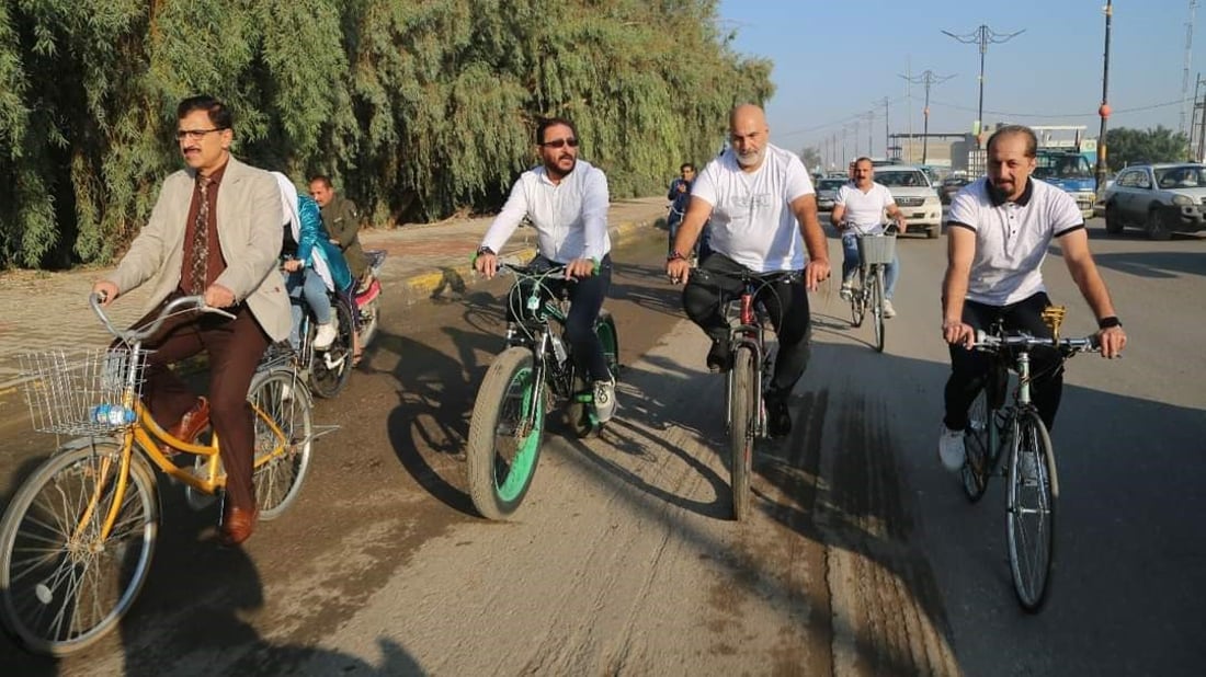 صور: الدراجات الهوائية تنقذ موظفي ديالى من الازدحام.. رياضة وضغط للنفقات