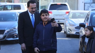 محافظ أربيل للسكان: أرسلوا فيديوات مشاكلكم على “واتساب”.. وسأتجاوب