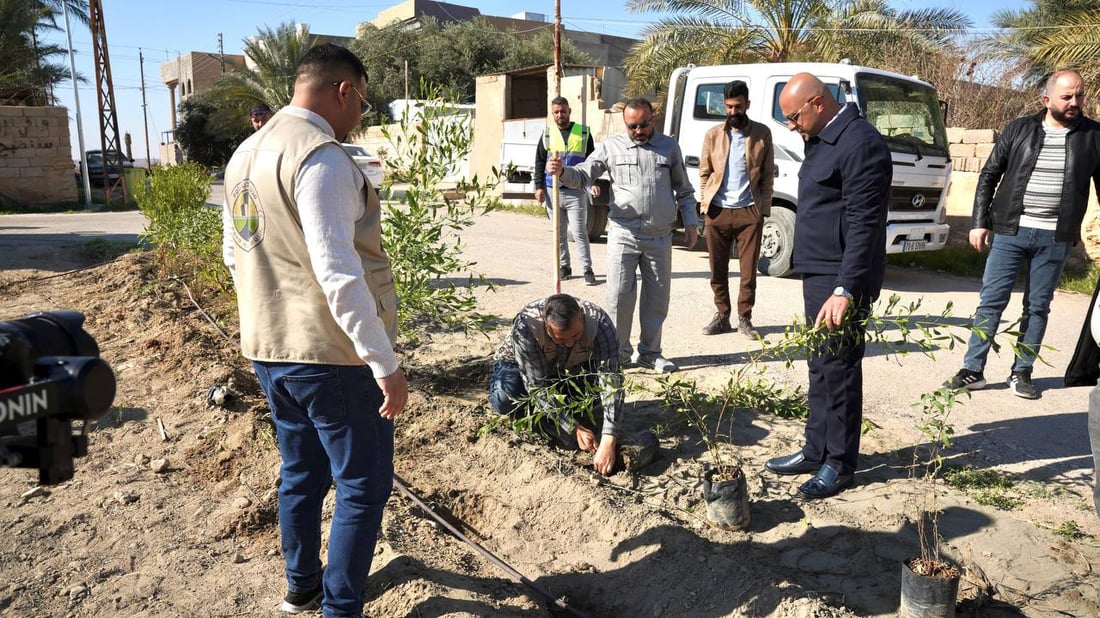 حملة التشجير الربيعية انطلقت.. صور من 8 مدن في الأنبار
