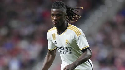 کاماڤینگا دەگەڕێتەوە