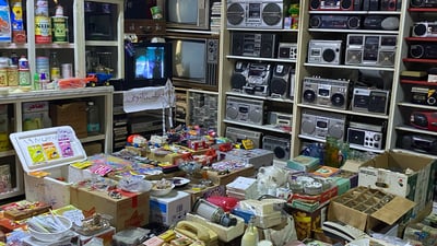 هاوڵاتییەک 25 ساڵە 9 هەزار کەلوپەلی کۆکردووەتەوە