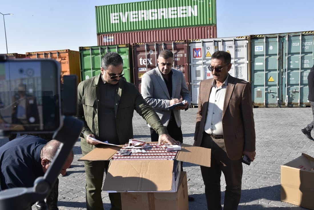 مخبأة خلف أقمشة.. إحباط تهريب أدوية ومستلزمات طبية عبر ميناء أم قصر