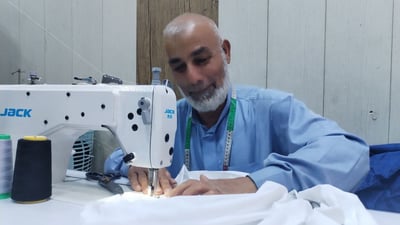 سهرة عند الخياطين في هيت لتجهيز الدشاديش المتأخرة والأسطوات رفعوا أجور العمال